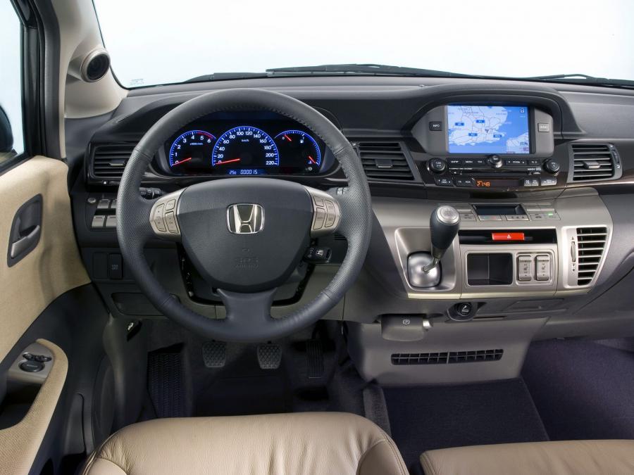  Honda FR-V 2004 года  (фото 3 из 30)